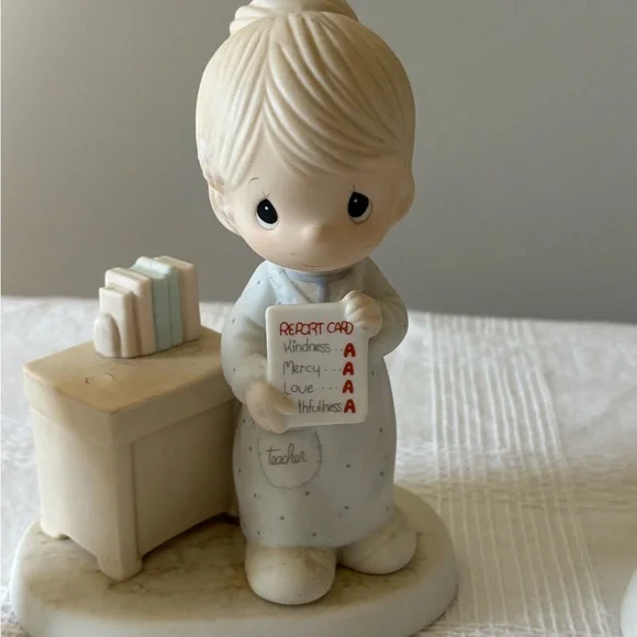 Precious Moments Cake Toppers - Cream and White - Picture 3 of 9